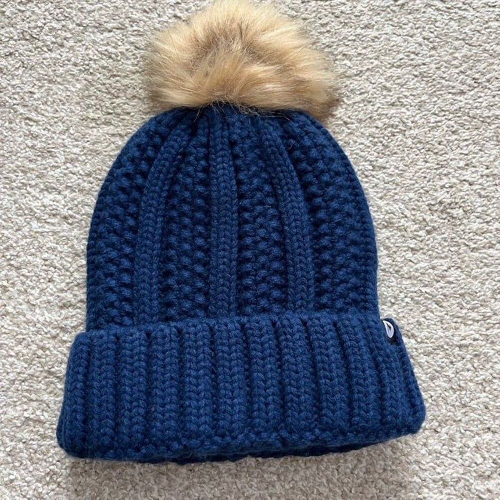 Marmot Women's Snoasis Pom-Pom Beanie -- new
